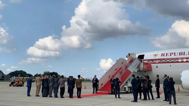 Presiden Prabowo Subianto memulai rangkaian lawatan luar negerinya dengan kunjungan kenegaraan dan kunjungan kerja ke Arab Saudi, Selasa (1/7/2025).