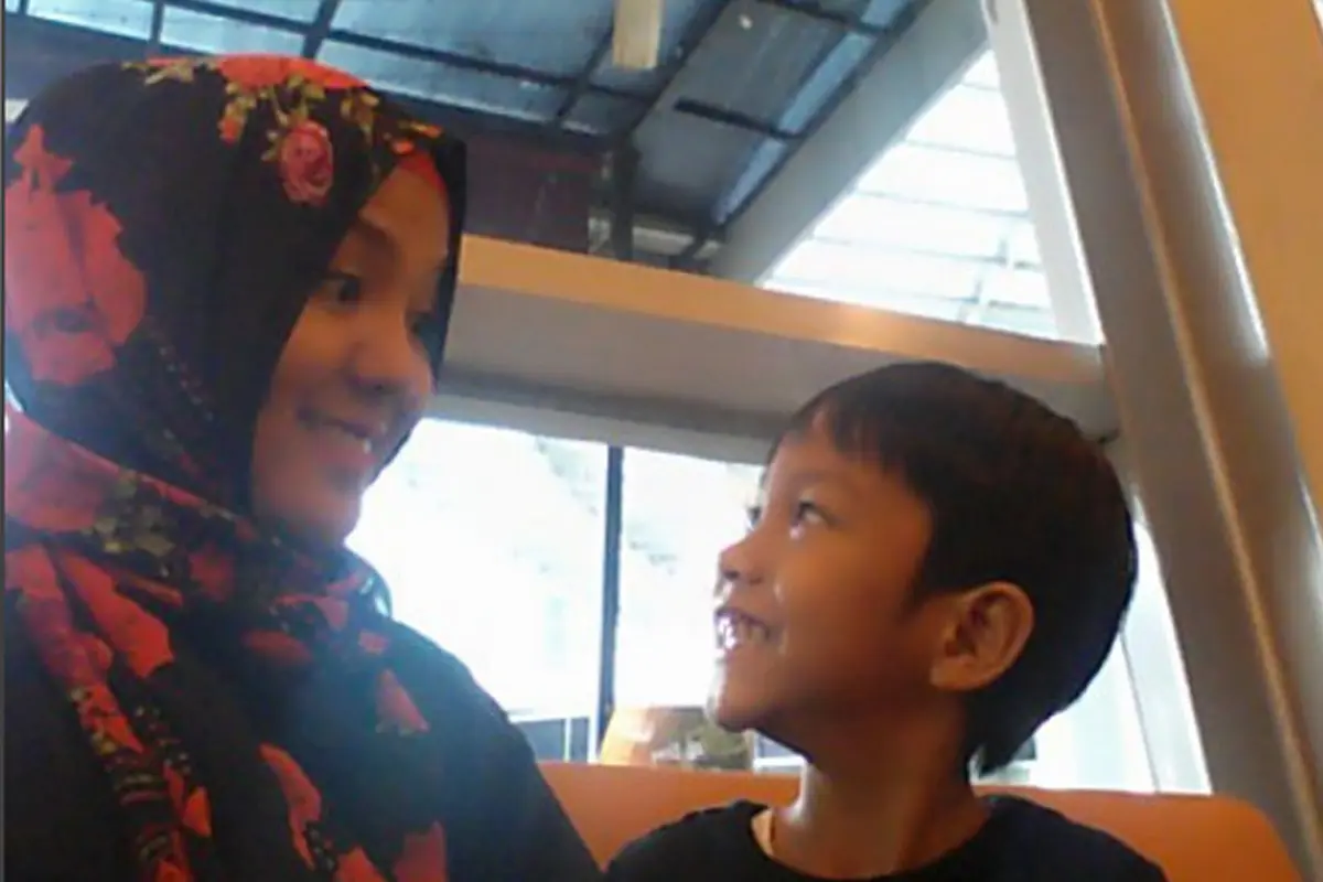 [Bintang] Renita Sukardi dan Anak