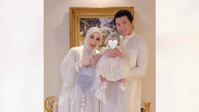 Syahrini dan Reino Barack