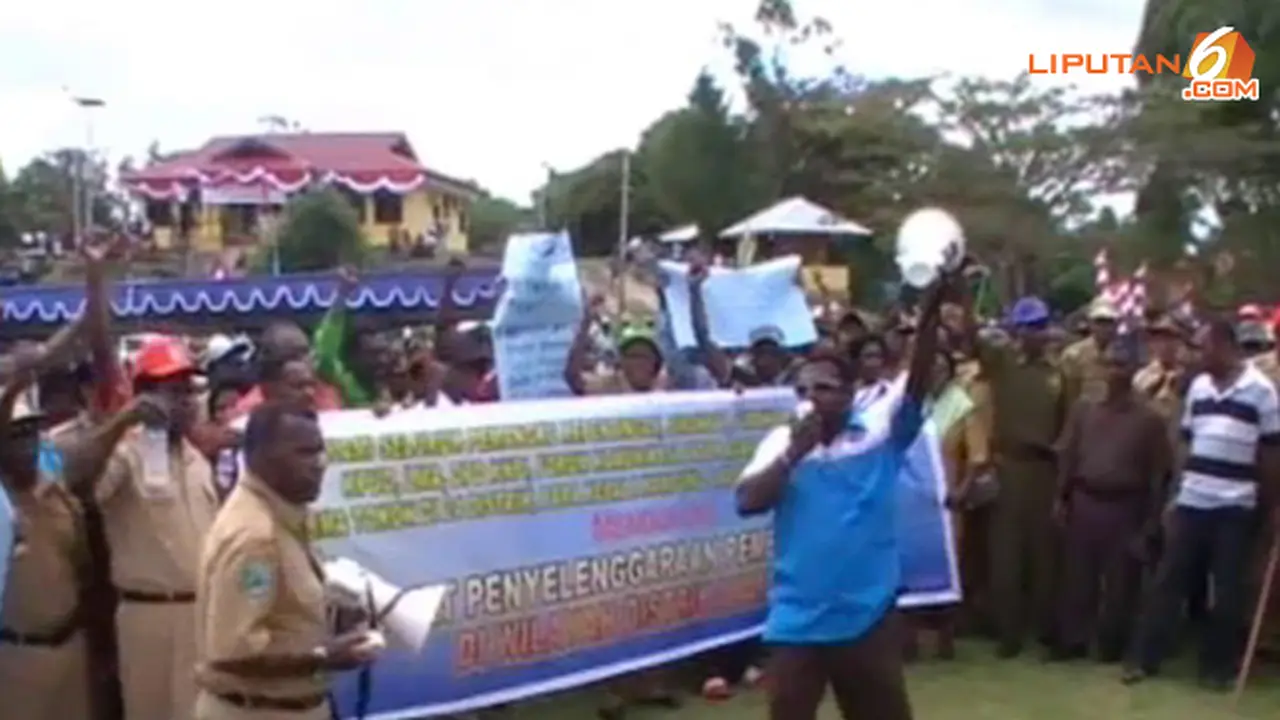 papua-demo-130506a.jpg