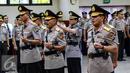 Kapolda Metro Jaya, Irjen Moechgiyarto, Kapolda Jawa Barat, Irjen Jodie Rooseto, Kapolda Riau saat disumpah jabatan pada sertijab Kapolda di Rupatama, Mabes Polri, Jakarta, (21/3). (Liputan6.com/Fery Pradolo)