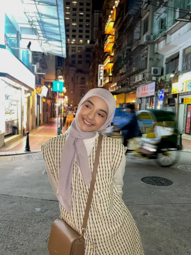 6 Potret Padu Padan Outfit Stylish Nabila Ishma Ala Cewek Kue, Mamba, dan Bumi