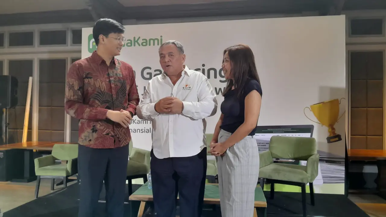 Media Gathering AdaKami