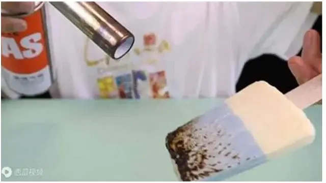 Viral Es Krim Ini Tidak Meleleh Meski Sudah Dibakar, Bikin Netizen Penasaran