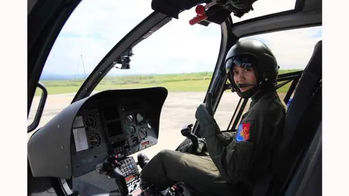 Fariana Dewi, Pilot Helikopter Tempur Pertama di Asia Tenggara!