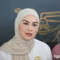 Empat tahun menikah, Irish Bella memutuskan untuk bercerai dengan Ammar Zoni. Bukan soal sang suami narkoba, ia mengaku banyak pertimbangan hingga akhirnya memutuskan untuk berpisah. [Foto: KapanLagi.com®/Bayu Herdianto]