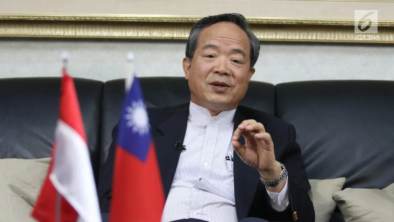 Kepala Kantor Dagang TETO, John Chen