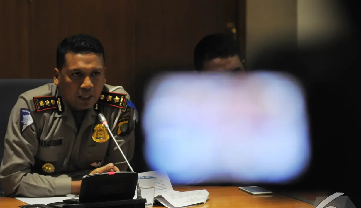 Direktorat Lalu Lintas Kepolisian Daerah Metro Jaya mendukung rencana Pemda DKI membatasi sepeda motor melintas di beberapa kawasan di Jakarta, Selasa (2/12/2014). (Liputan6.com/Herman Zakharia)