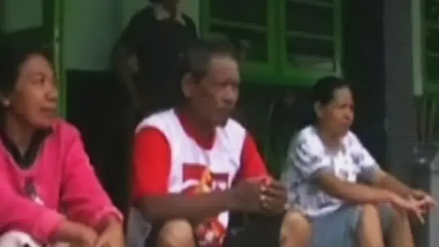 [VIDEO] Bahagianya Pengungsi Kelud Akhirnya Dapat Air Bersih