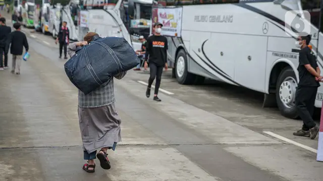 Peserta Mudik Gratis Kemenhub Penuhi Terminal Jatijajar Depok