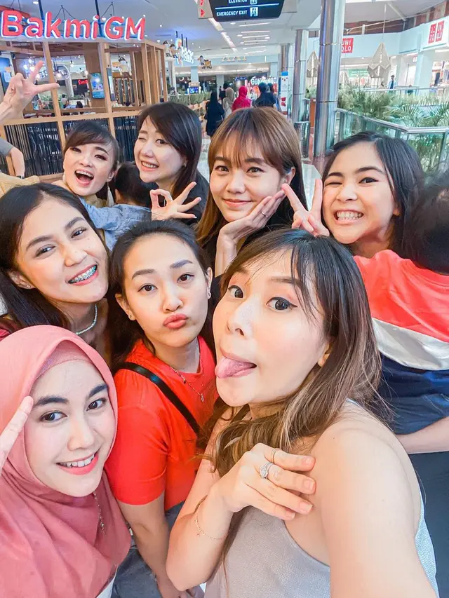6 Momen Kebersamaan Anggota Cherrybelle Saat Reuni, Kompak Bak Awal Debut