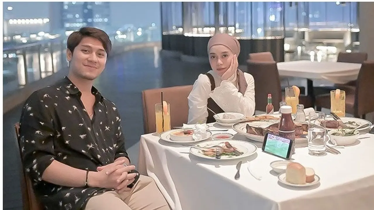 6 Momen Lesty Kejora dan Rizky Billar Dinner Mewah, Romantis
