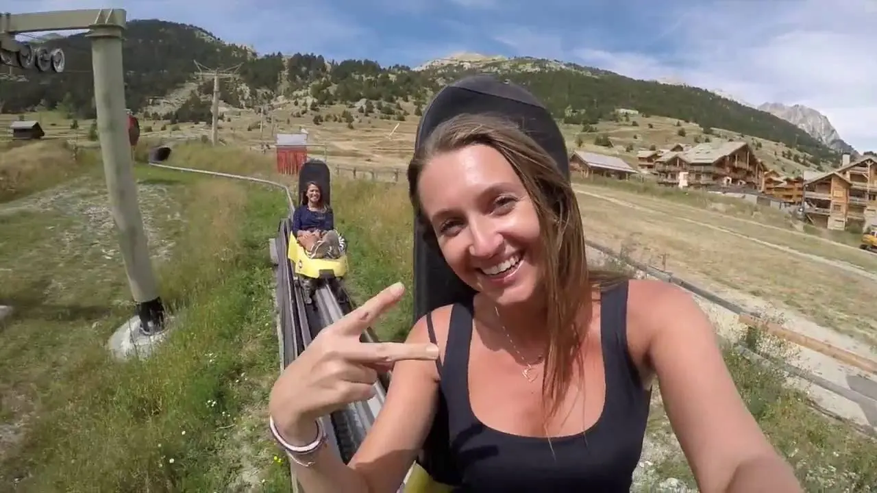 Jenis Kepribadian Dilihat dari Gaya Selfie, Kamu yang Mana? (Foto: YouTube.com)