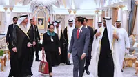 Presiden Jokowi dan Putra Mahkota Mohamed bin Zayed bertemu di Istana Qasr Al Watan, Abu Dhabi, UEA, Minggu (13/1/2020) malam. (Biro Pers Istana)