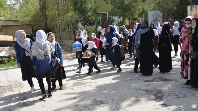 Beberapa Jam Dibuka, Taliban Tutup Lagi Sekolah Perempuan Afghanistan