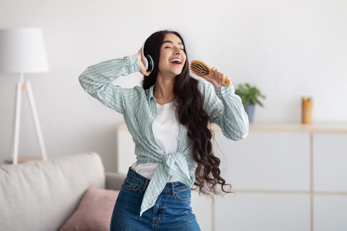 perempuan bahagia