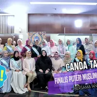 Kebersamaan finalis Puteri Muslimah Indonesia 2017 bersama anak-anak panti asuhan.