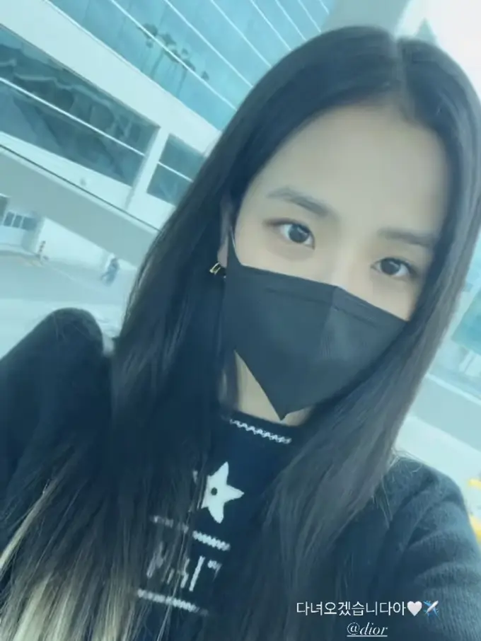 Menuju Paris Fashion Week, Jisoo BLACKPINK Tampil dengan Gaya Rambut Terbaru