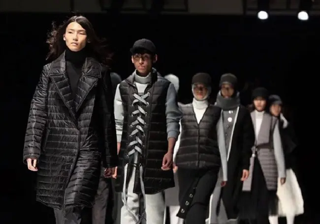 Gebrakan Dua Desainer Indonesia di Amazon Fashion Week Tokyo (Foto: Instagram/@ranihatta)