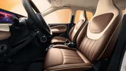 Wuling Bingo memiliki Interior yang berkelas dengan nuansa retro. Kursi mobil ini dibuat dari kulit sintetis dengan setir berukuran cukup besar. (Source: carnewschina.com)