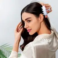 Rambut yang kering bukan hanya terasa kasar dan kusut, tapi juga lebih mudah patah, sulit diatur, dan cenderung kehilangan kilaunya. (foto/dok: freepik)