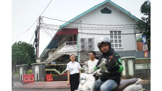 6 Potret Gagal Foto Karena Motor Lewat Ini Bikin Ngakak
