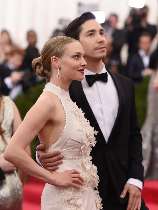 Mumber lainnya mengatakan bahwa hubungan mereka telah berantakan. 'Mereka memiliki jadwal yang berbeda dan kehidupan yang berbeda. Mereka semakin terpisah,' kata sumber tersebut. (AFP/Bintang.com)