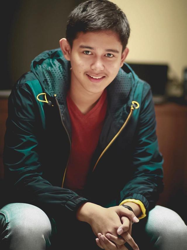 Potret Ganteng Ahmad Titan At Tariq