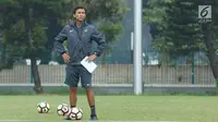 Pelatih Timnas Indonesia U-23, Luis Milla. (Liputan6.com/Helmi Fithriansyah)