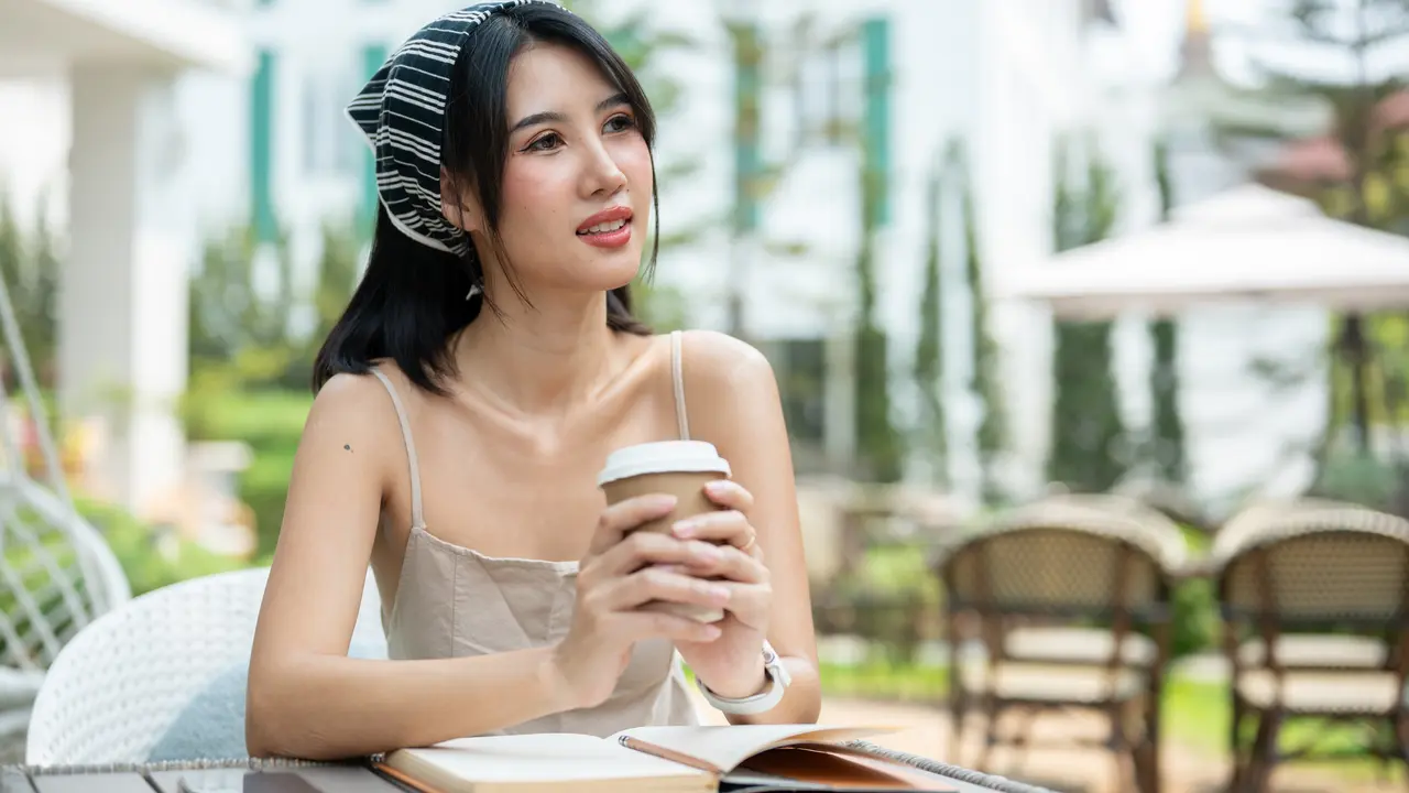 wanita juli cinta sejati