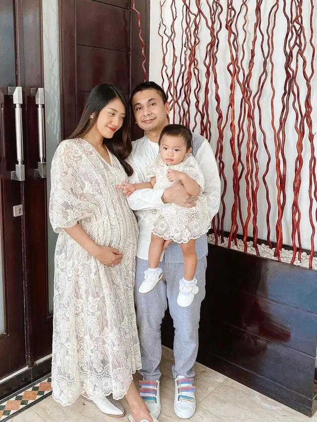 Raditya Dika Dikaruniai Anak Kedua, Ini 7 Momen Perjalanan Kehamilan Istrinya