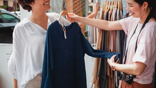 Catat! 5 Tips Membeli Baju Bekas agar Tak Kecewa