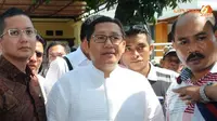 Anas Cuma Tersenyum Ditanya Soal Penahanan