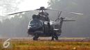 Sebuah helikopter super puma disiagakan dalam Upacara Serah Terima Jabatan Panglima TNI dari Jenderal TNI Moeldoko kepada Jenderal TNI Gatot Nurmantyo di Mabes TNI Jakarta, Selasa (14/7/2015). (Liputan6.com/Helmi Fithriansyah)