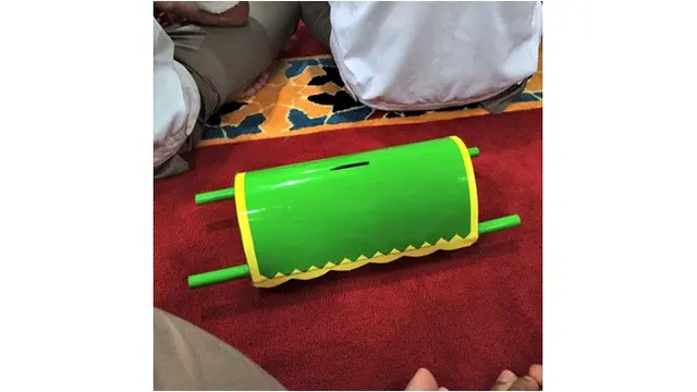 6 Potret Kotak Amal Masjid Berbentuk Unik, Ada yang Mirip Kuburan