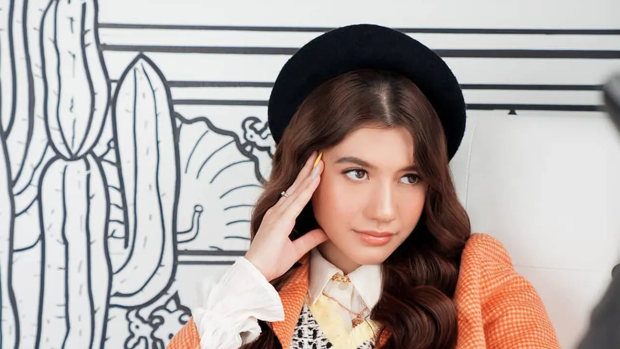 Genap Berusia 20 Tahun, Ini 7 Pemotretan Terbaru Cassandra Lee