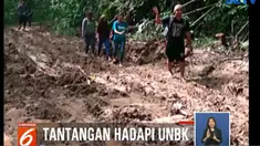 Mereka pun harus bergegas menempuh perjalanan selama 8 jam agar dapat tiba di asrama siswa 2 hari sebelum UNBK dimulai.