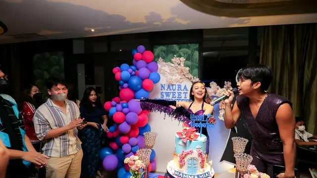 Sweet Sventeen Naura Ayu