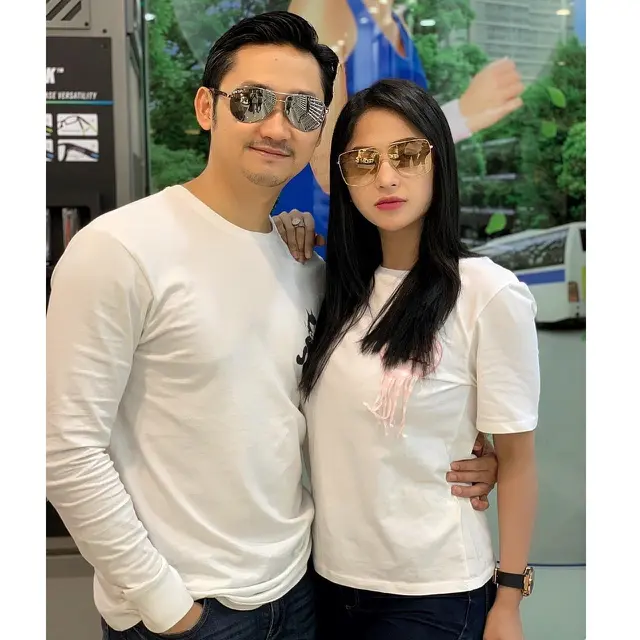 Dewi Perssik dan Angga Wijaya