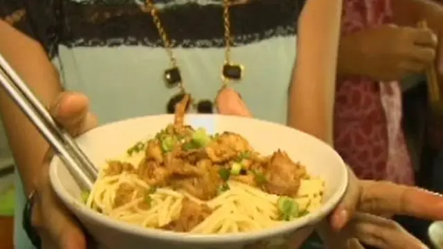 [VIDEO] Lezatnya Mi Ayam di Kota Kembang