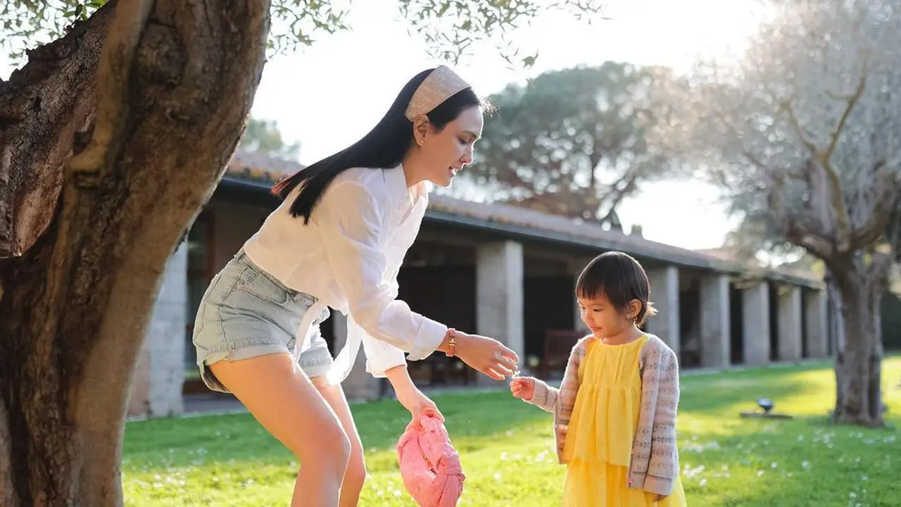 Shandy Aulia liburan bareng anak di Roma, Italia (Instagram/shandyaulia)