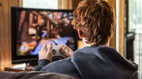 Main Game 20 Jam Tanpa Henti Pemuda Di China Mengalami Kelumpuhan Lifestyle Fimela Com