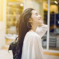 Ilustrasi perempuan bahagia/copyright shutterstock