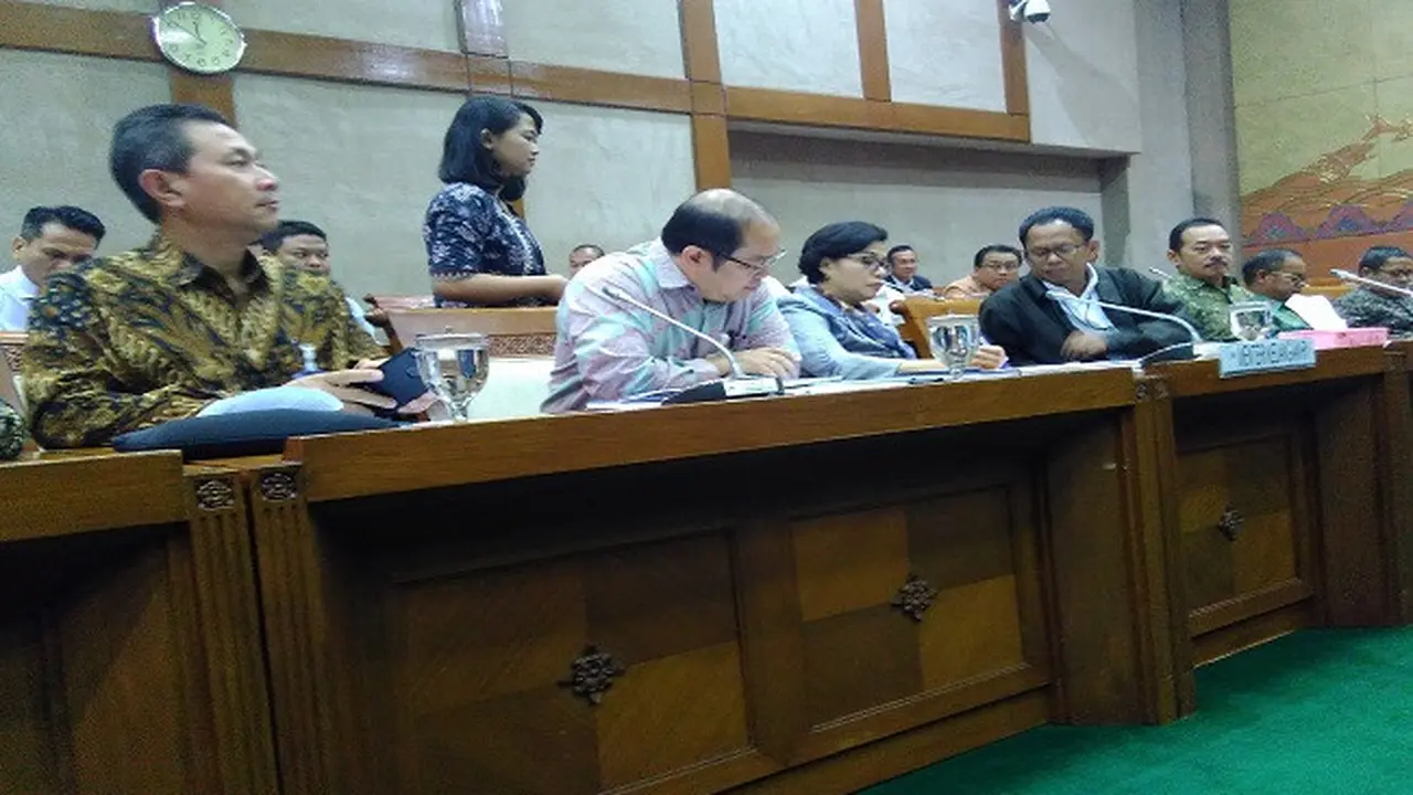 Menteri Keuangan Sri Mulyani dalam rapat kerja dengan Komisi VI DPR, Kamis (13/7/2017). (Liputan6.com/Fiki Ariyanti)