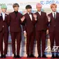 Grup K-Pop asal Korea Selatan, BTS, di Gaonchart Kpop Awards pada tahun 2015. (Twitter/@BTS_ARMY)