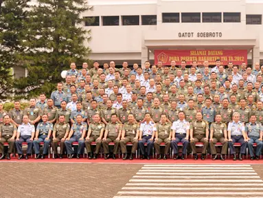 Citizen6, Cilangkap: Rakorter TNI 2012 di ikuti oleh 140 peserta terdiri dari TNI AD 63 orang, TNI AL 45 orang, TNI AU 23 orang, dan peninjau sembilan orang. (Pengirim: Badarudin Bakri)
