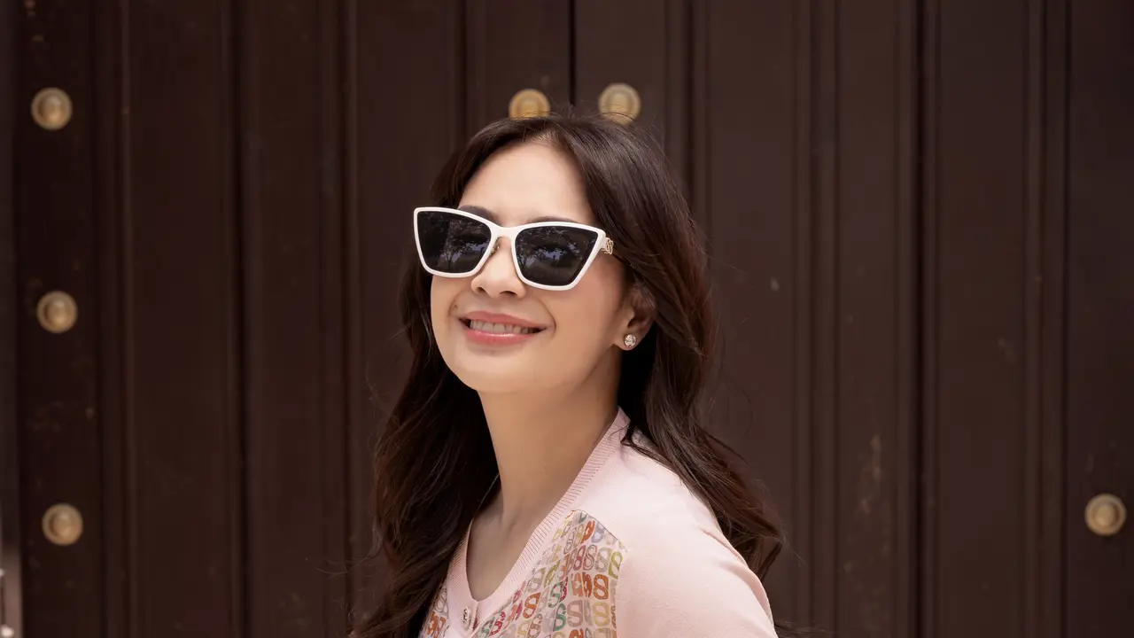 Versatile dan Timeless, Gaya Nagita Slavina Menginspirasi Koleksi Fashion Terbaru