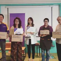 Cerita dari kesuksesan Pisang Goreng Bu Nanik yang kini telah memperluas wilayah bisnisnya.