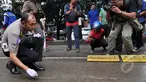 Anggota Kepolisian melakukuan olah TKP kasus tabrakan Outlander di Arteri Pondok Indah, Jakarta, Kamis (22/1/2015). (Liputan6.com/Miftahul Hayat)