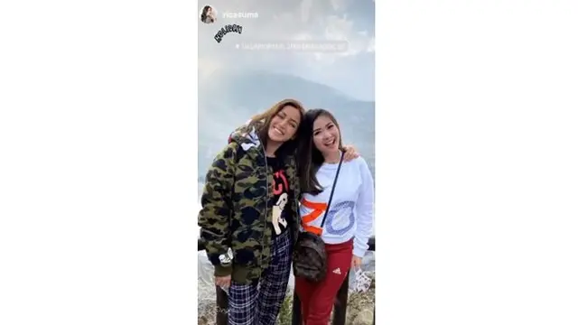 6 Momen Liburan Jessica Iskandar di Tangkuban Perahu, El Barack Antusias
